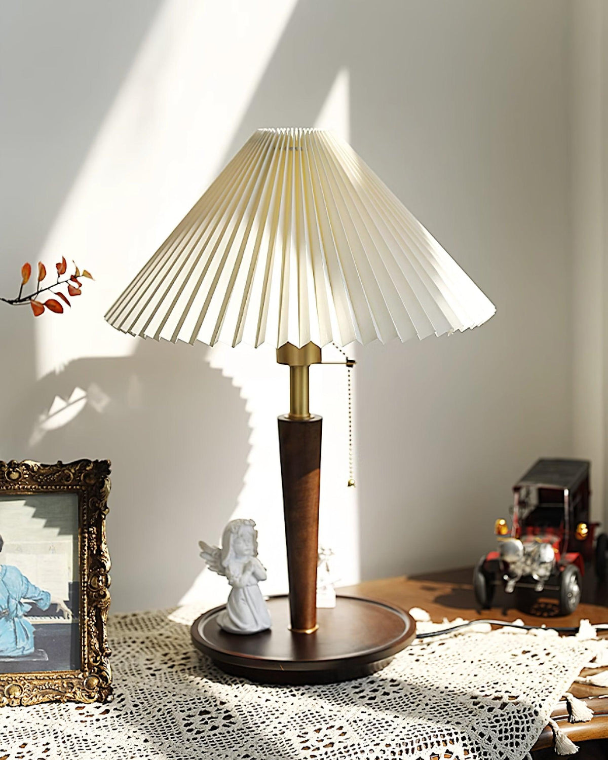 Seliriella Table Lamp
