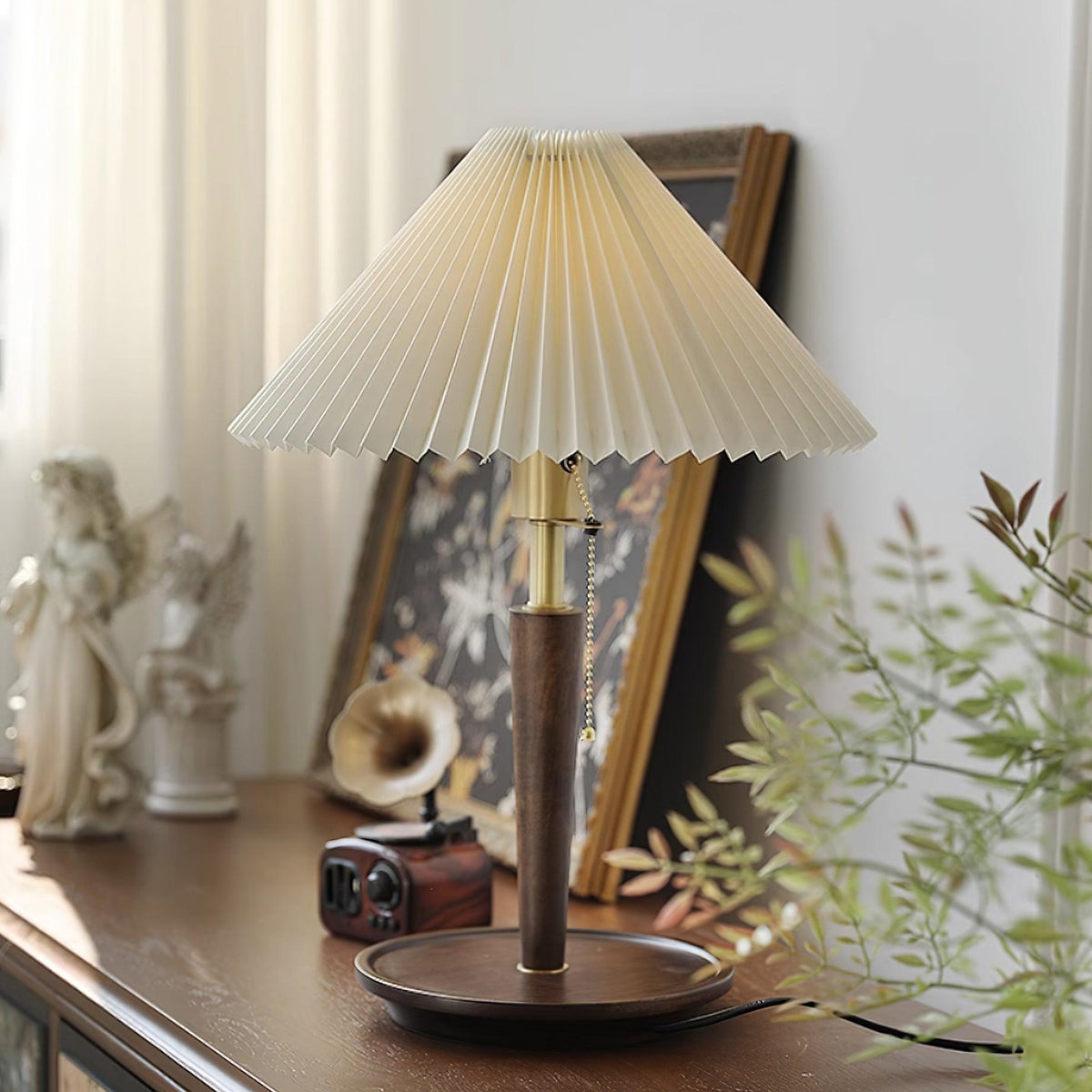 Seliriella Table Lamp