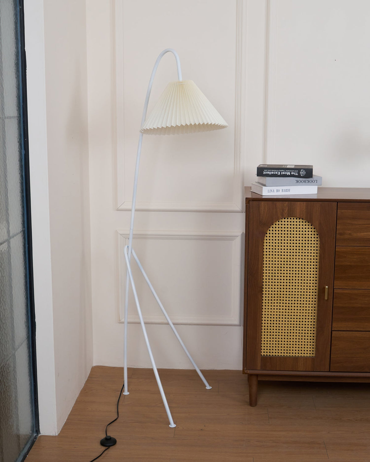 Norarette Floor Lamp