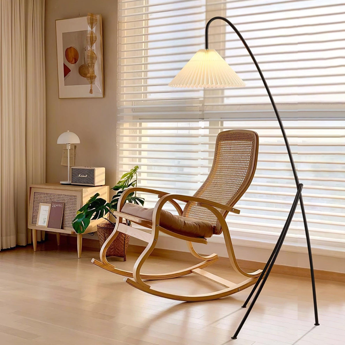 Norarette Floor Lamp