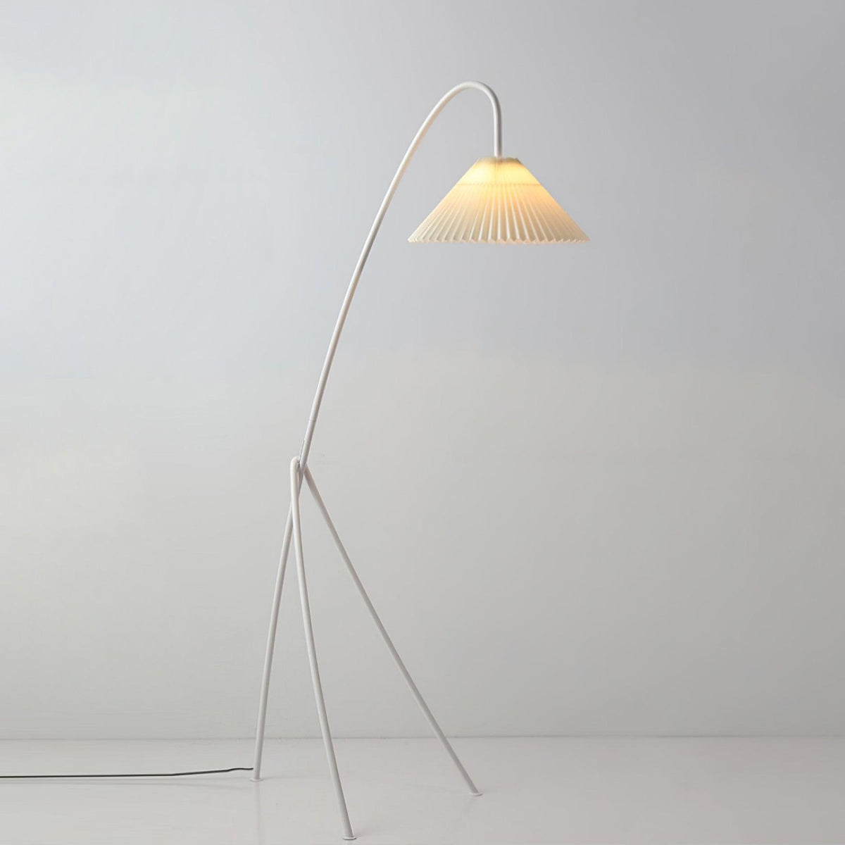 Norarette Floor Lamp