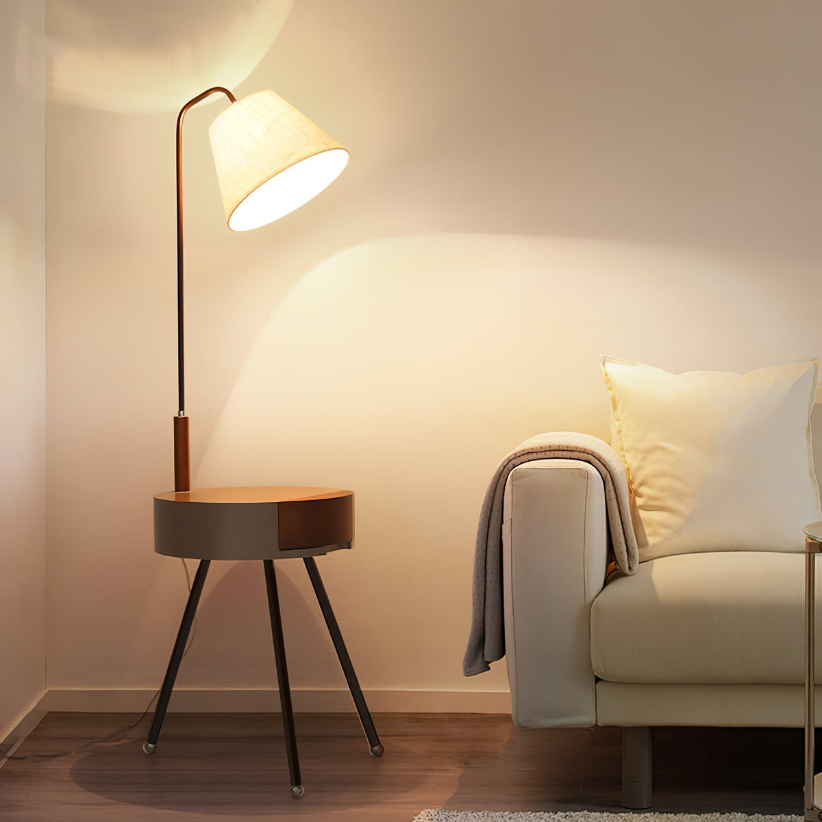 Fioeria Alder Tripod Fabric Floor Lamp