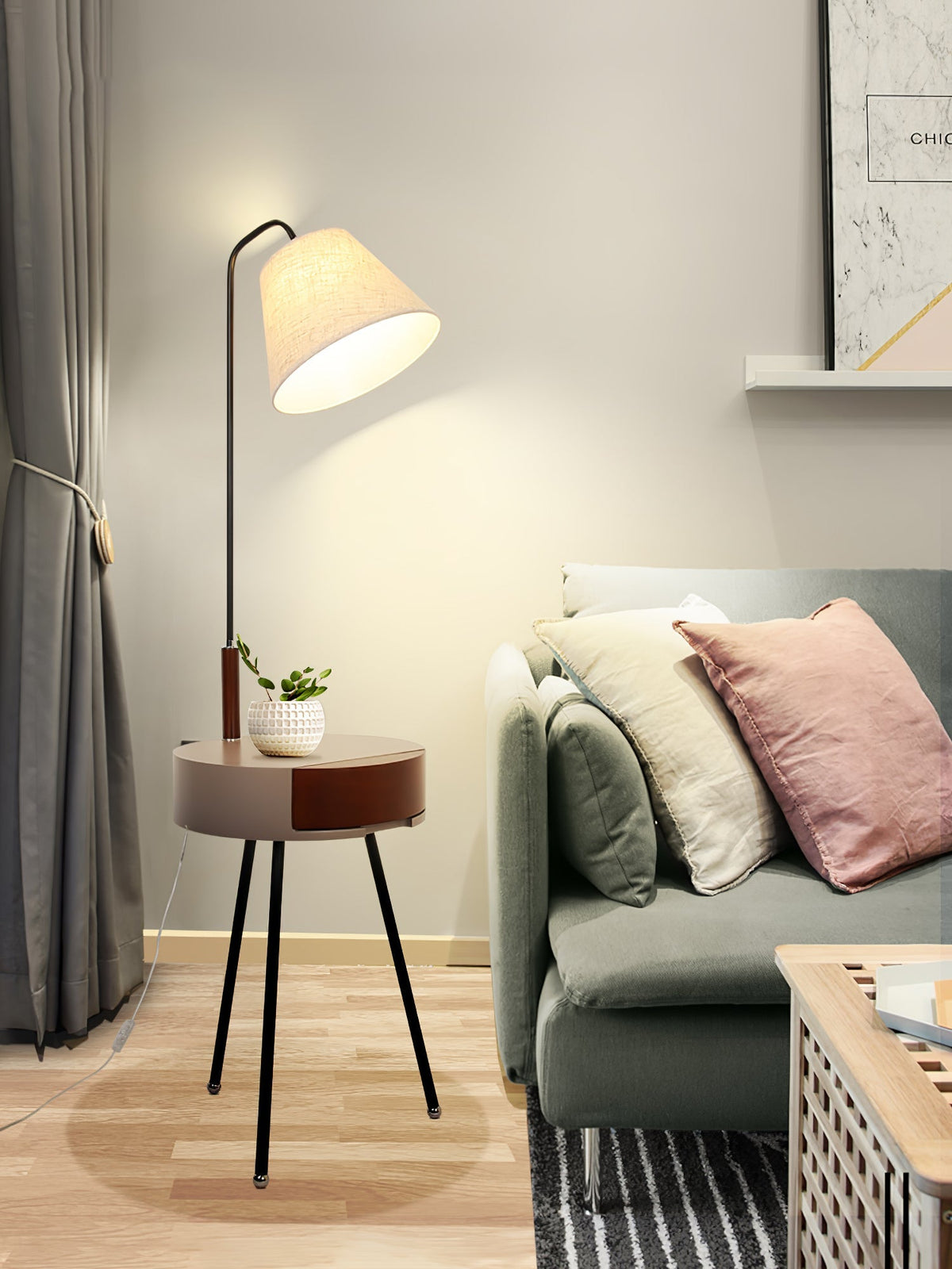 Fioeria Alder Tripod Fabric Floor Lamp