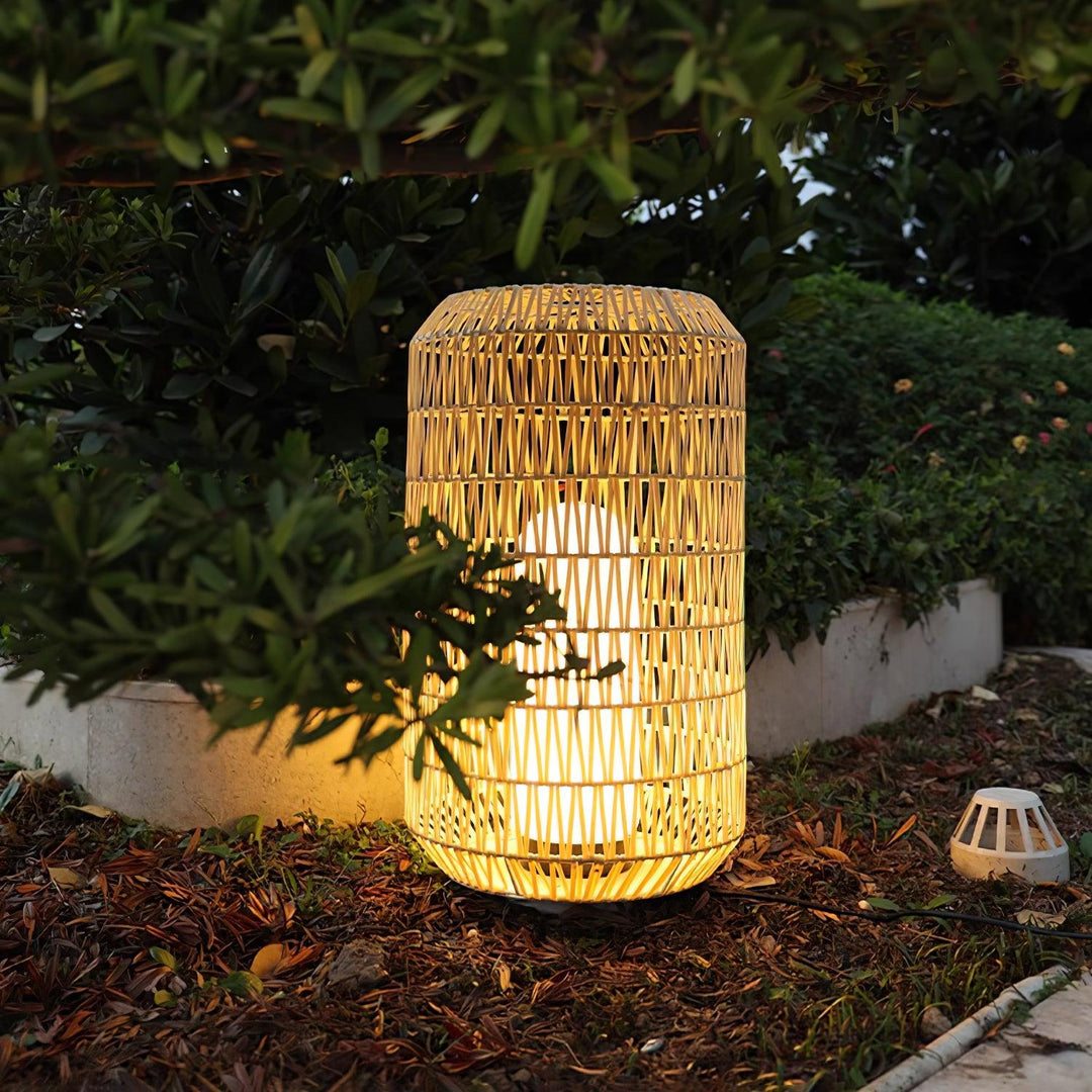 Velaleria Outdoor Light