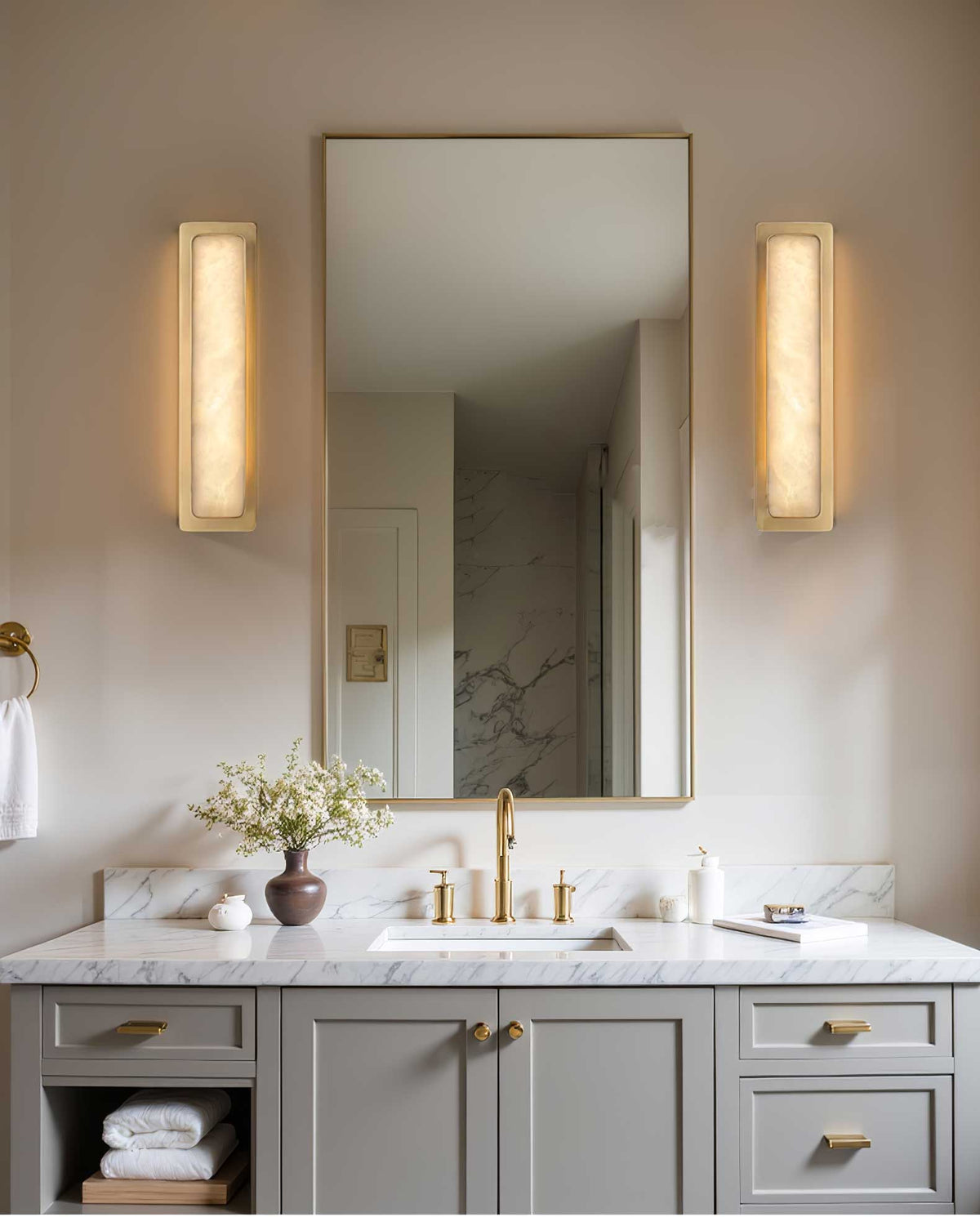 Karix Linear Alabaster Wall Light