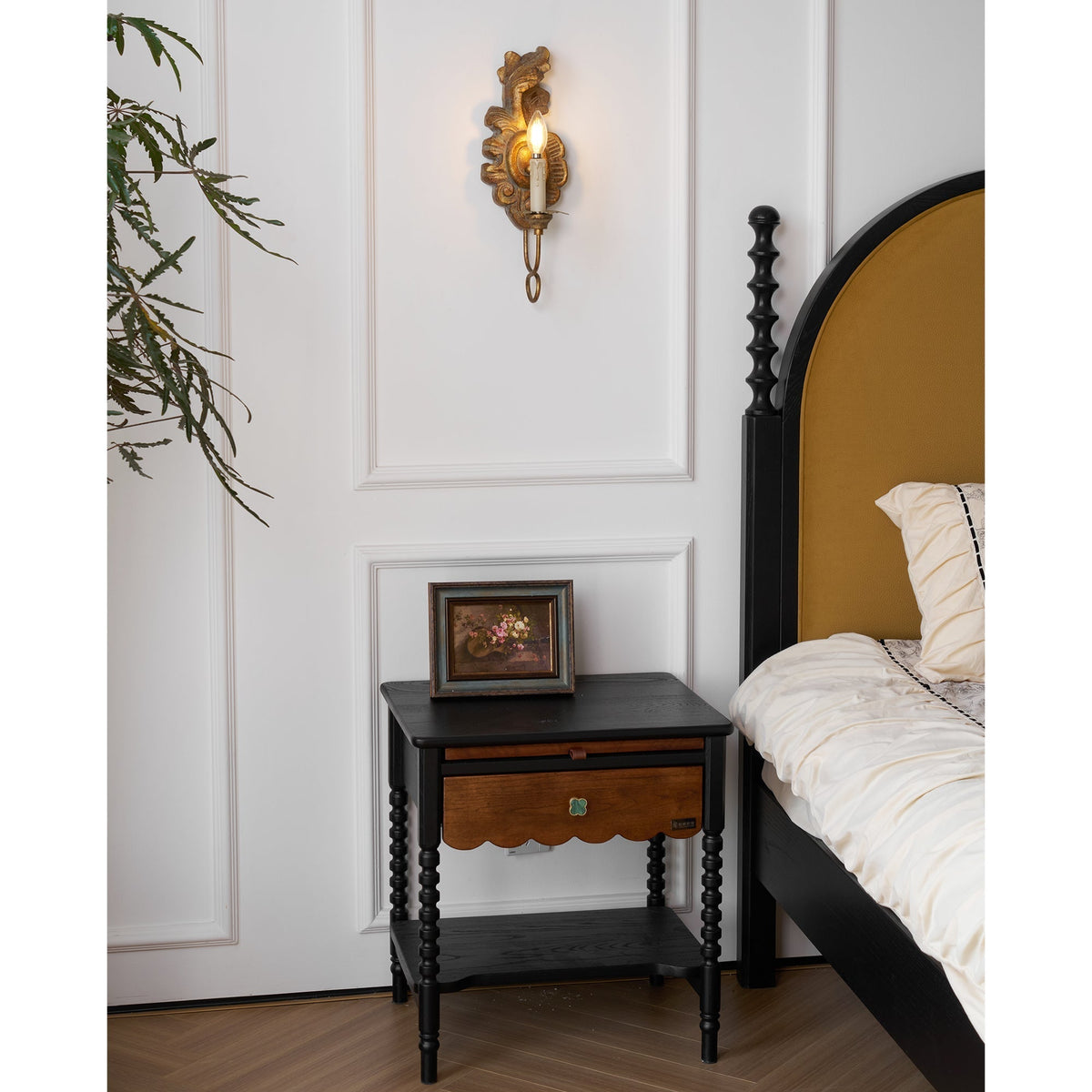 Reniise Wall Lamp