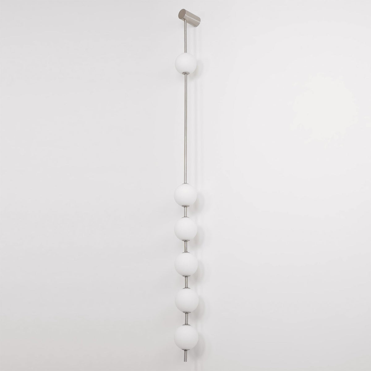 Bugogek Vertical Balls Wall Lamp