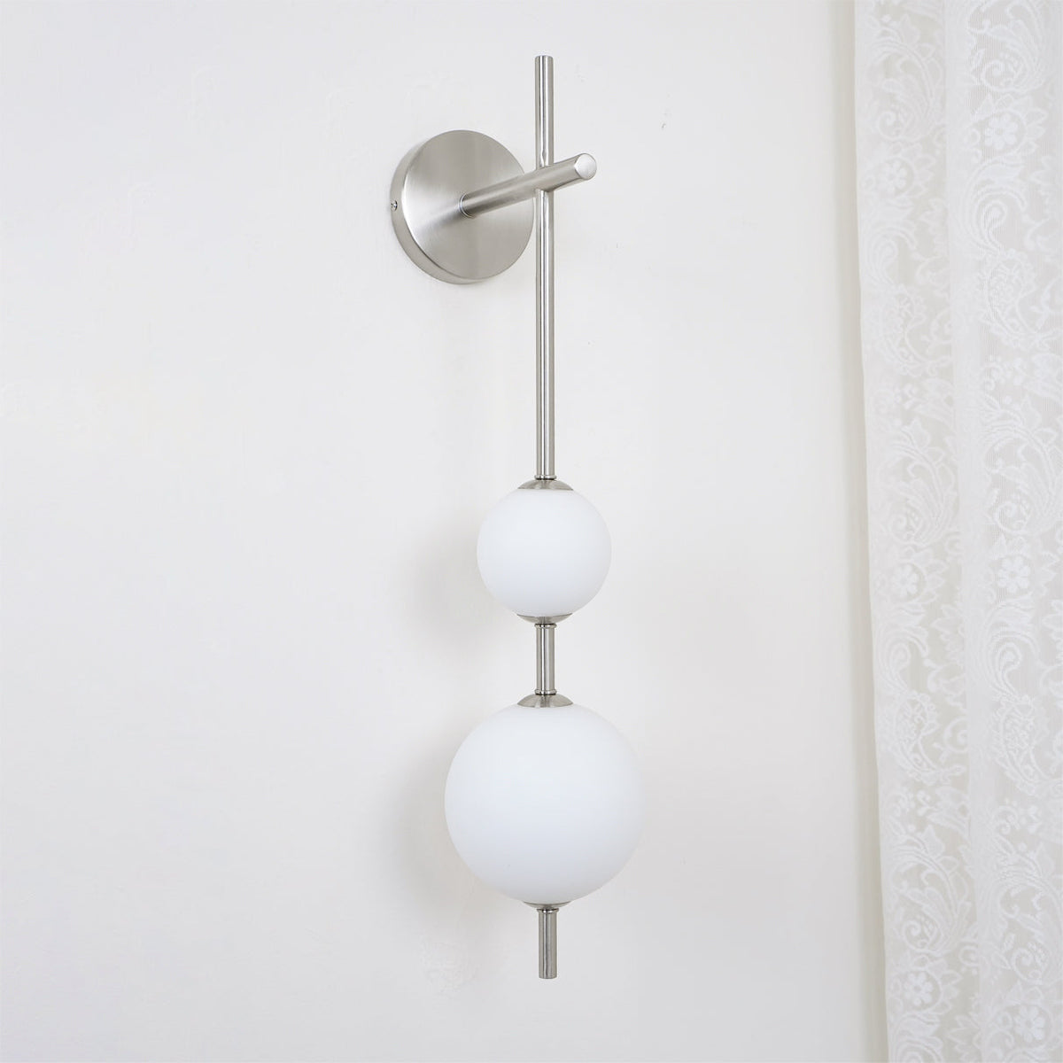Renidol Vertical Globe Wall Lamp