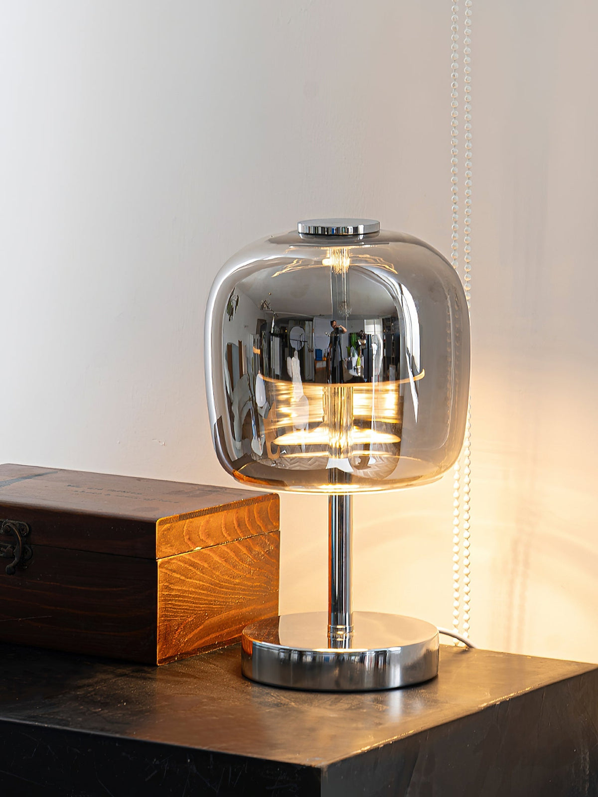 Viraelaine Table Lamp