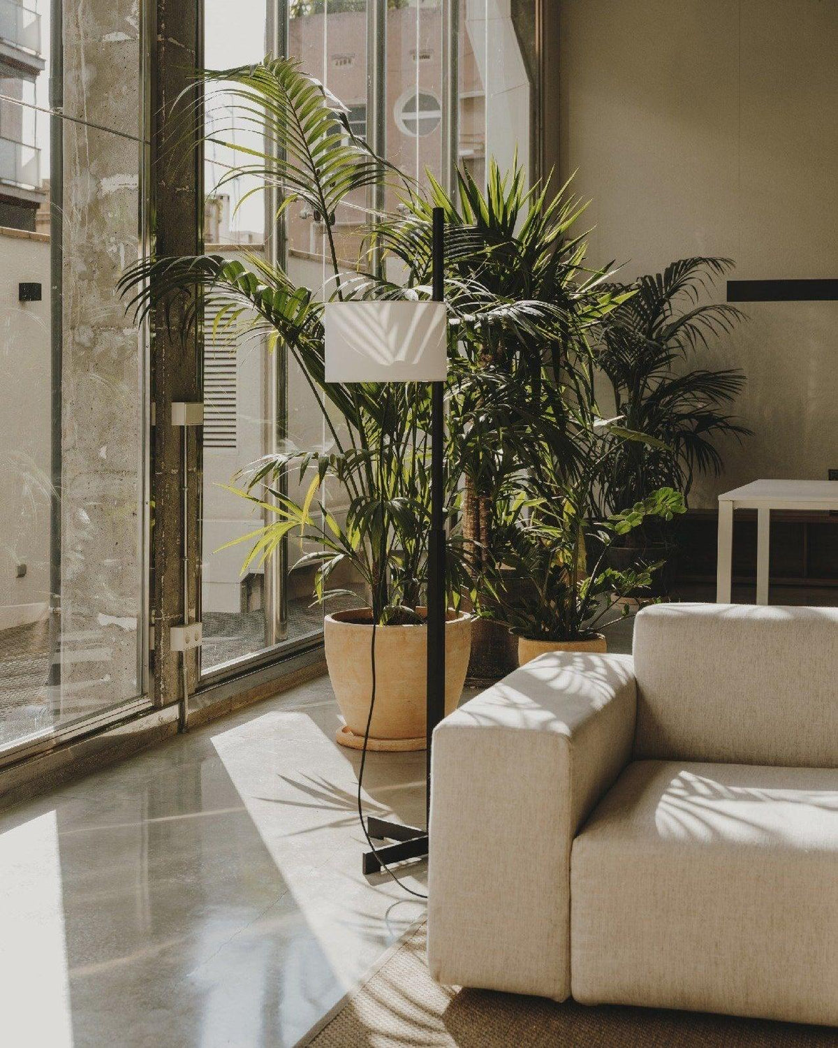 Selinira Floor Lamp