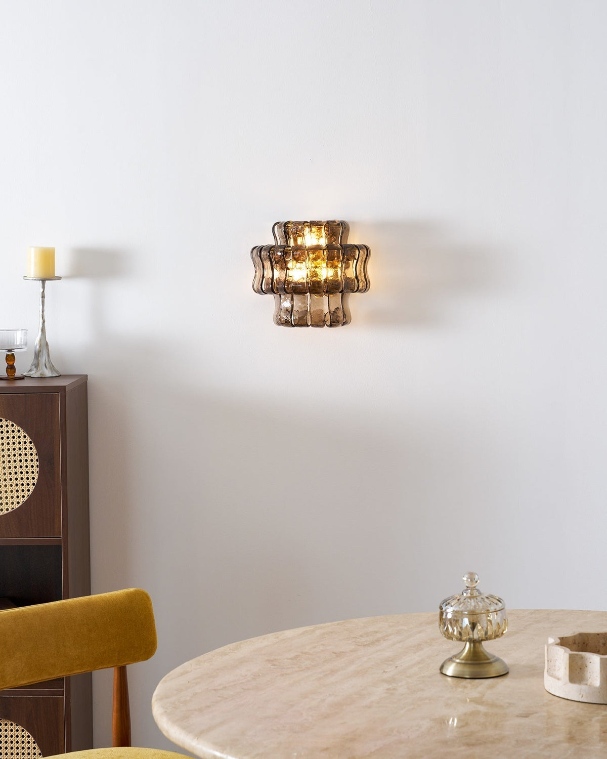 Aveniira Wall Lamp