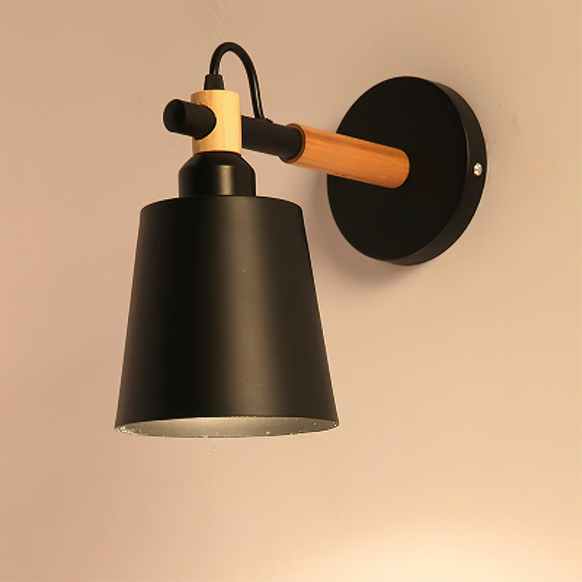 Teriisise Wall Lamp
