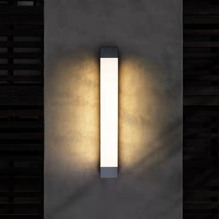 Vutilak Minimalist Linear Metal Outdoor Wall Lamp, Black