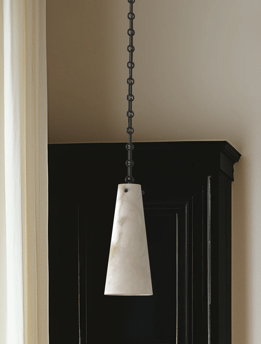 Nivivissa Alabaster Chandelier