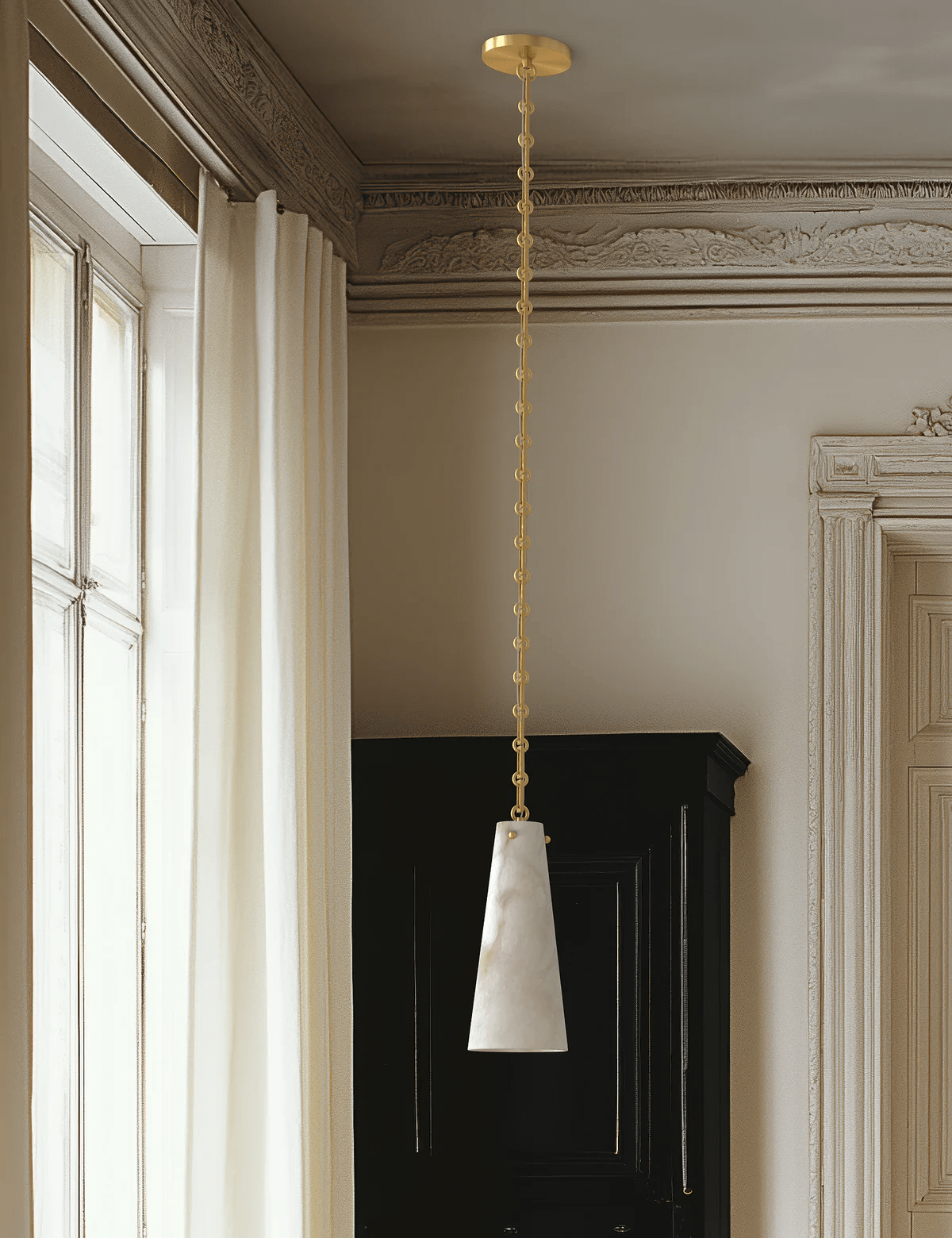 Nivivissa Alabaster Chandelier