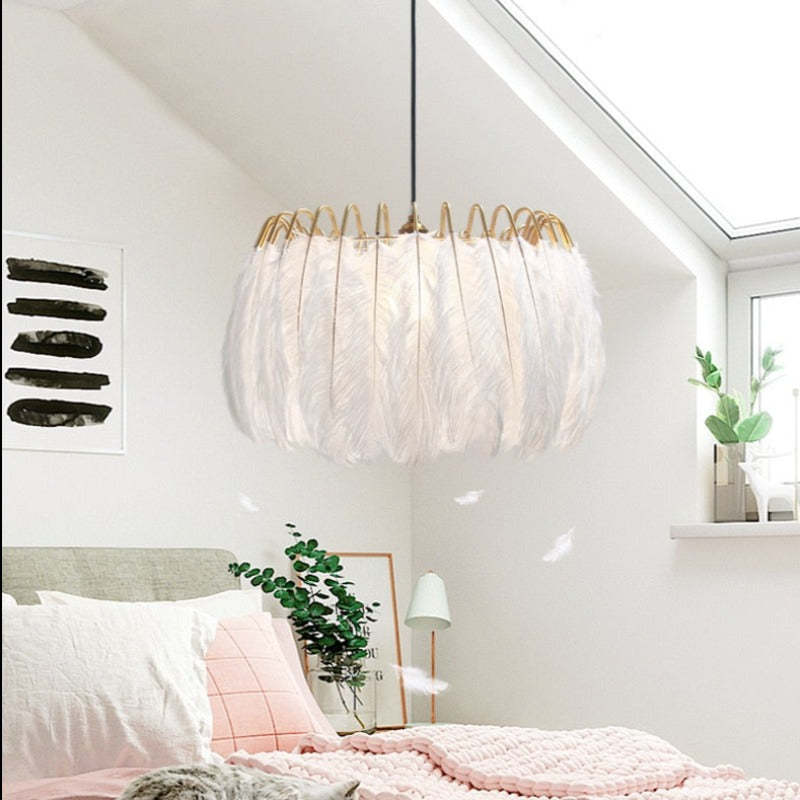Nasesil Elegant Feather Pendant Light, Black/White, Bedroom/Living Room