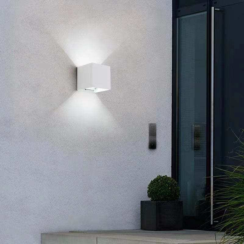 Eronil Modern Adjustable Square Outdoor Wall Lamp LED-Relic Pieces