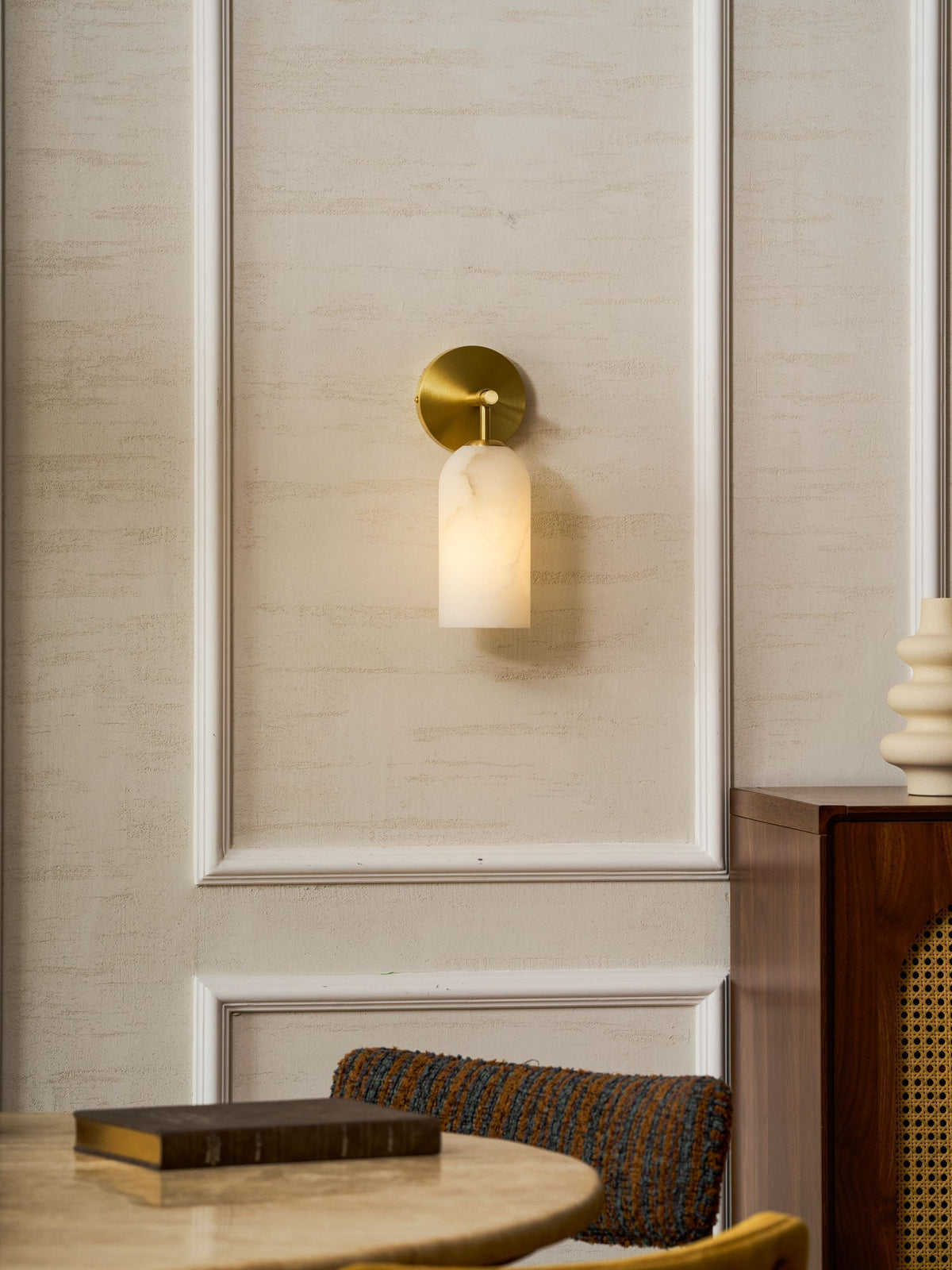 Albelaine Pillar Alabaster Wall Sconce