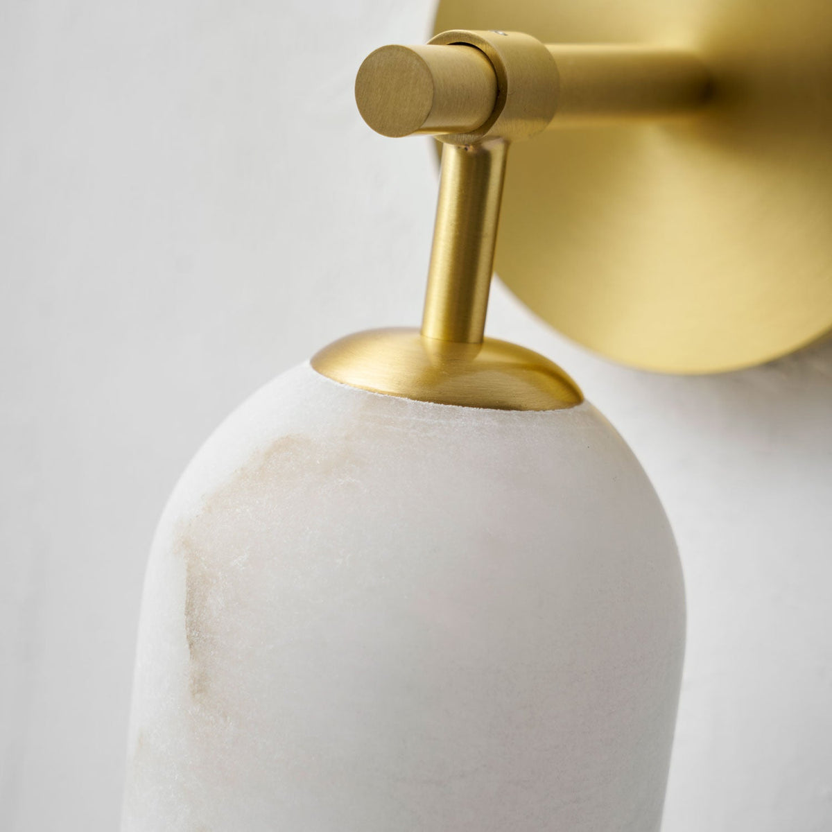 Albelaine Pillar Alabaster Wall Sconce