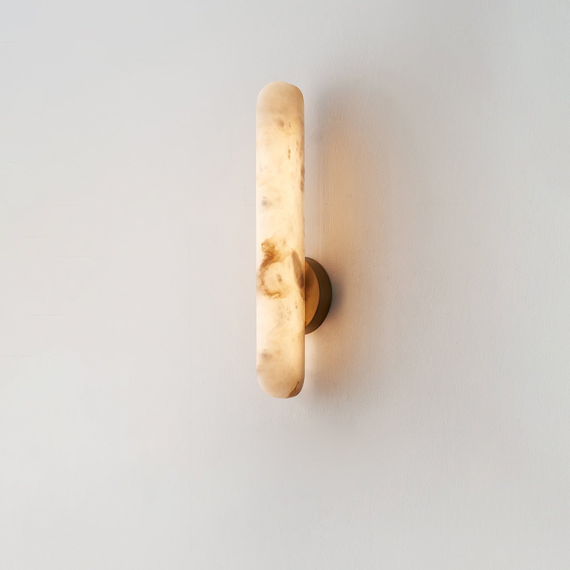 Nivoina Amber Alabaster Rod Sconce