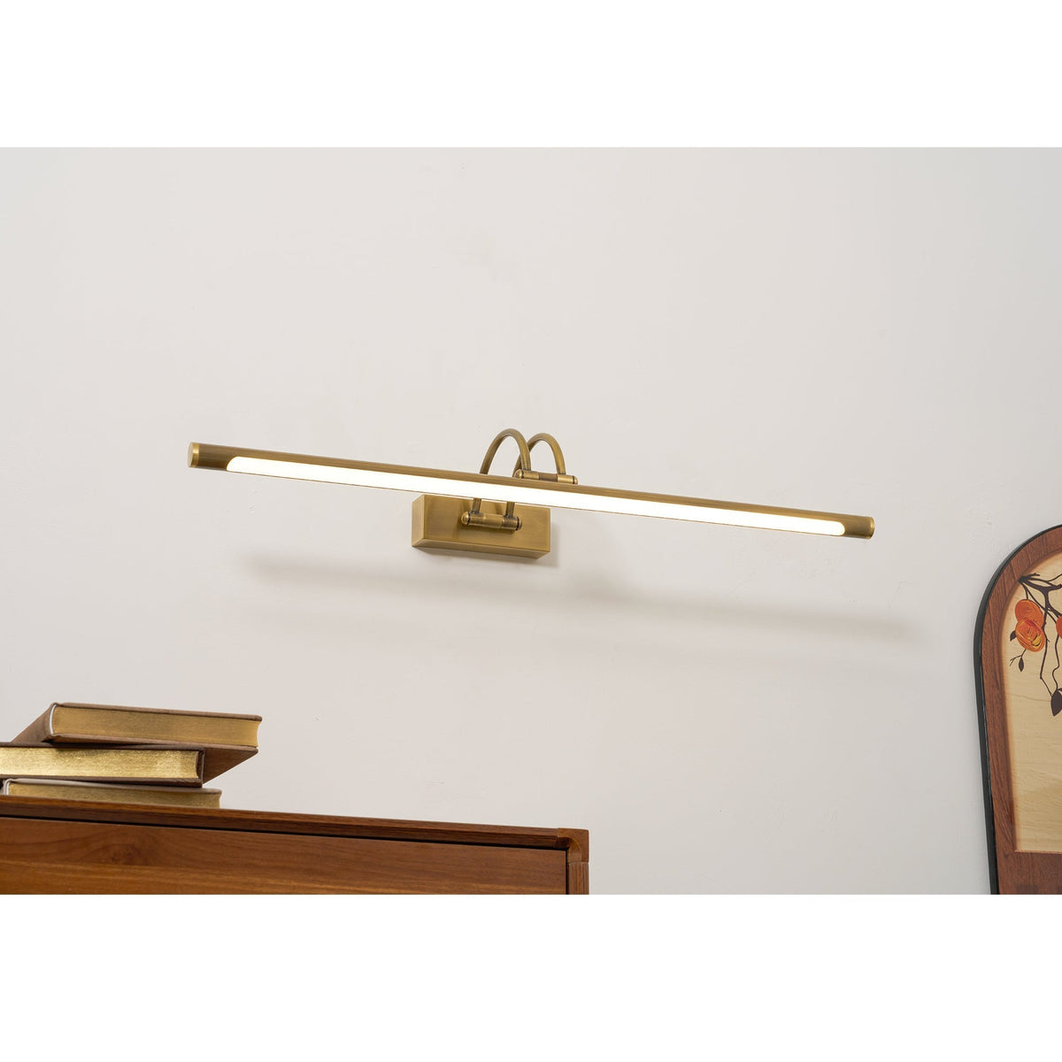 Rovienne Wall Lamp