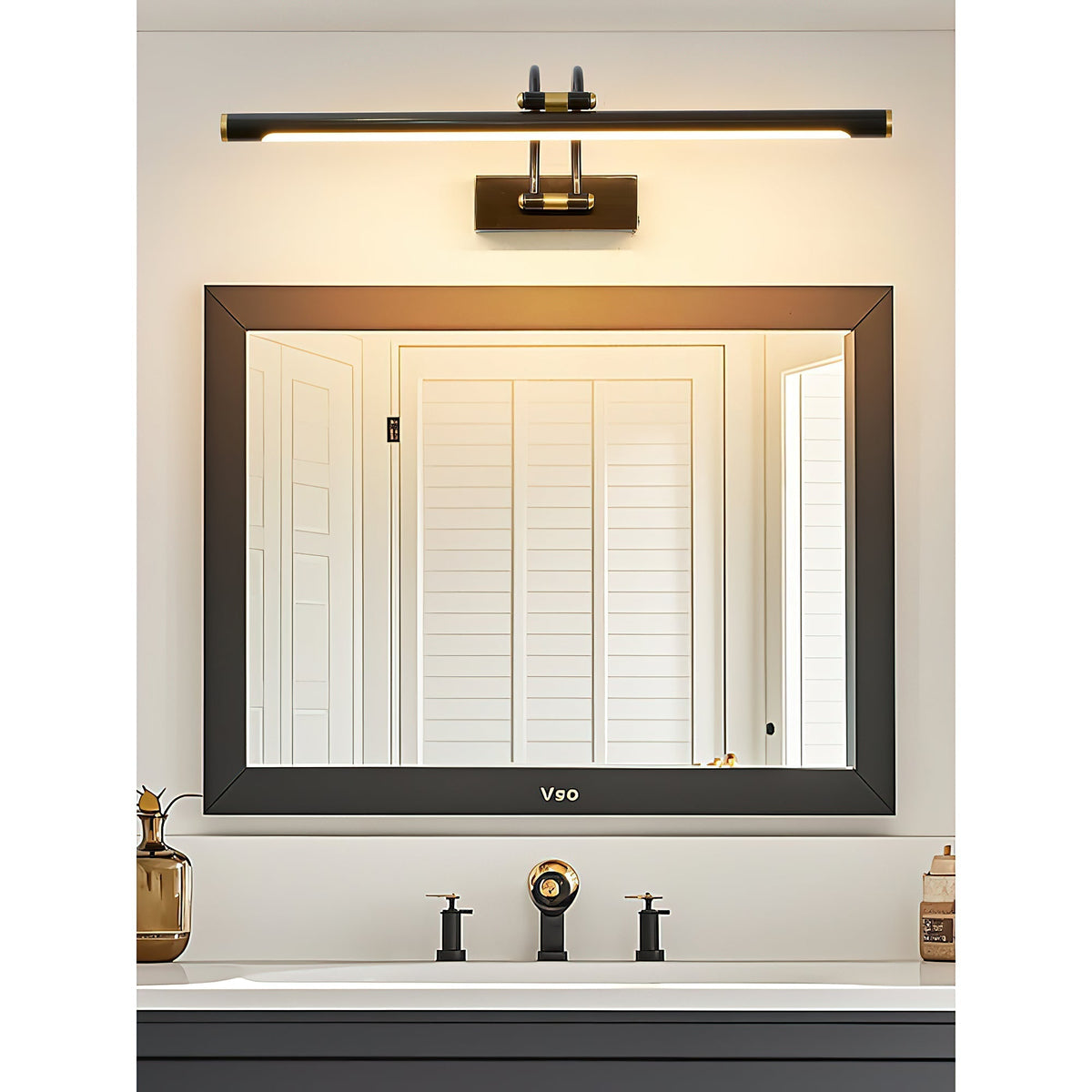 Rovienne Wall Lamp