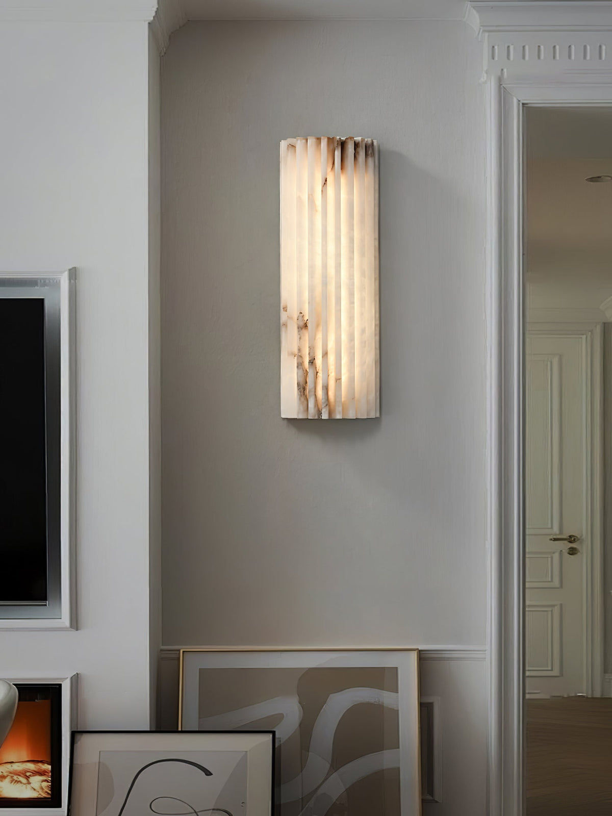 Aveniraria Alabaster Wall Lamp