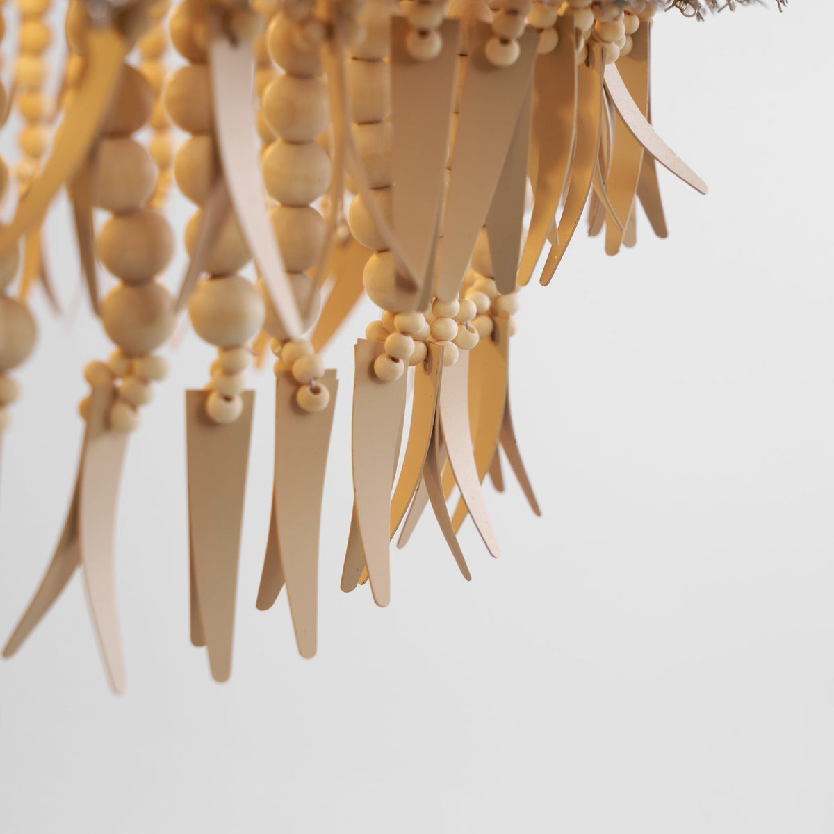 Fisivok Chandelier Wood and Coconut beads