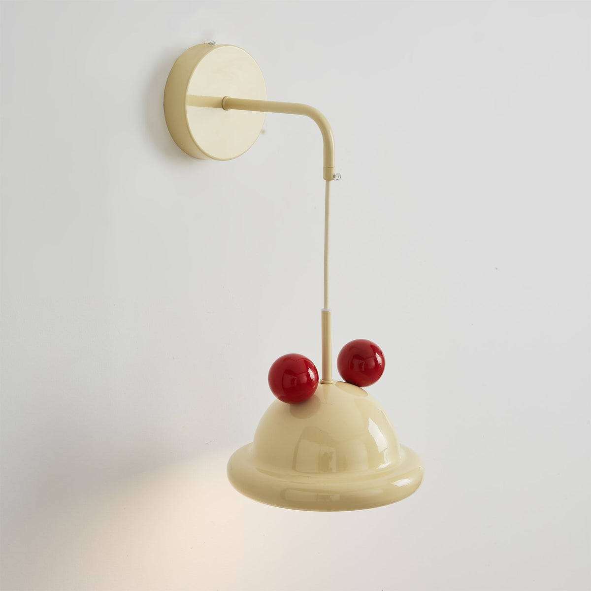 Pomeiro Wall Lamp