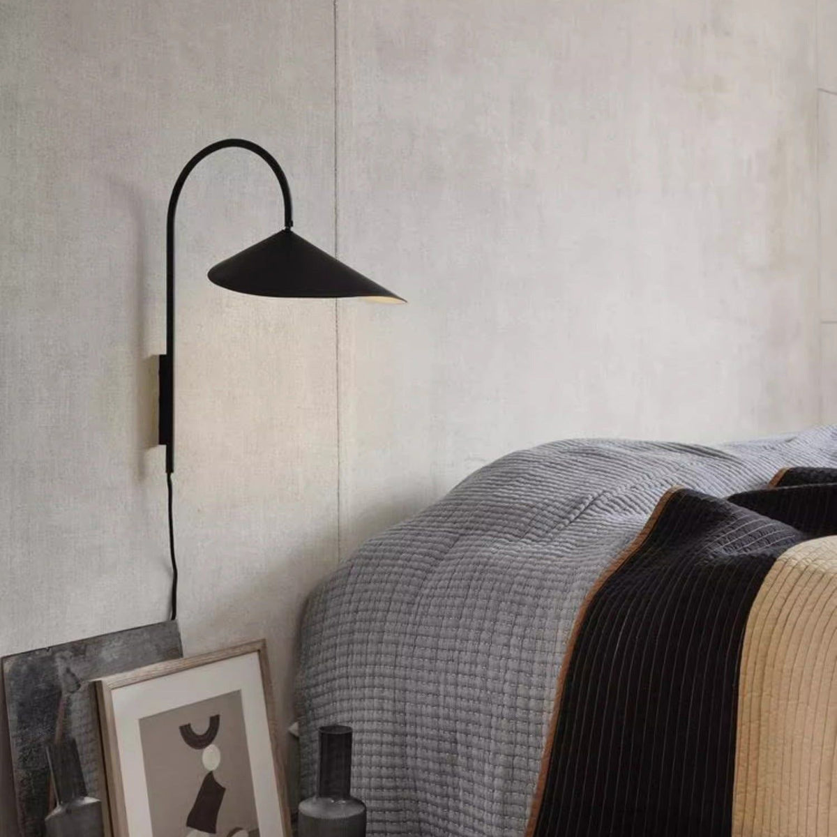 Alocasia Arc Plug-in Wall Lamp