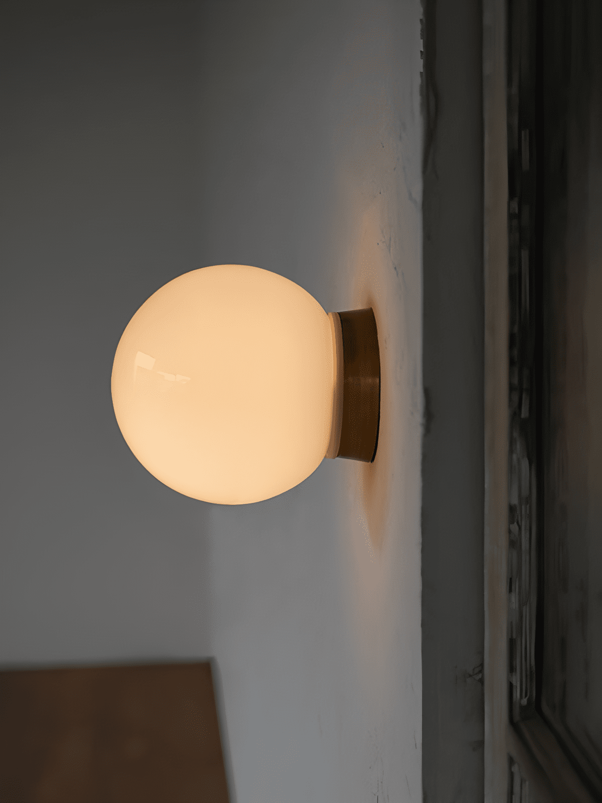 Mirov Globe Glass Wall Light
