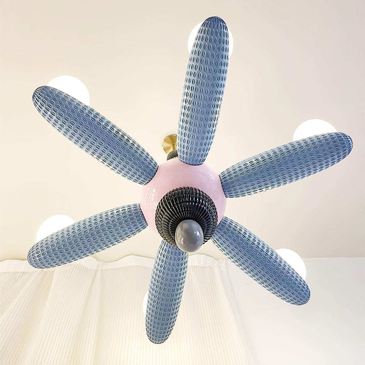 Loob Chandelier