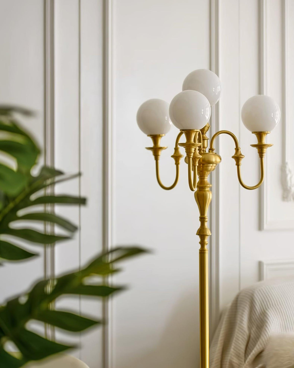 Selorielle Floor Lamp
