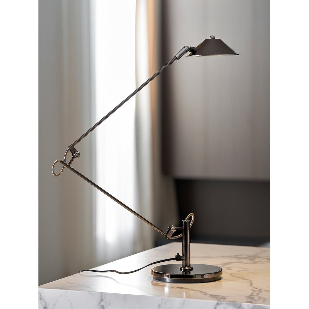 Selinaya Articulated Table Lamp