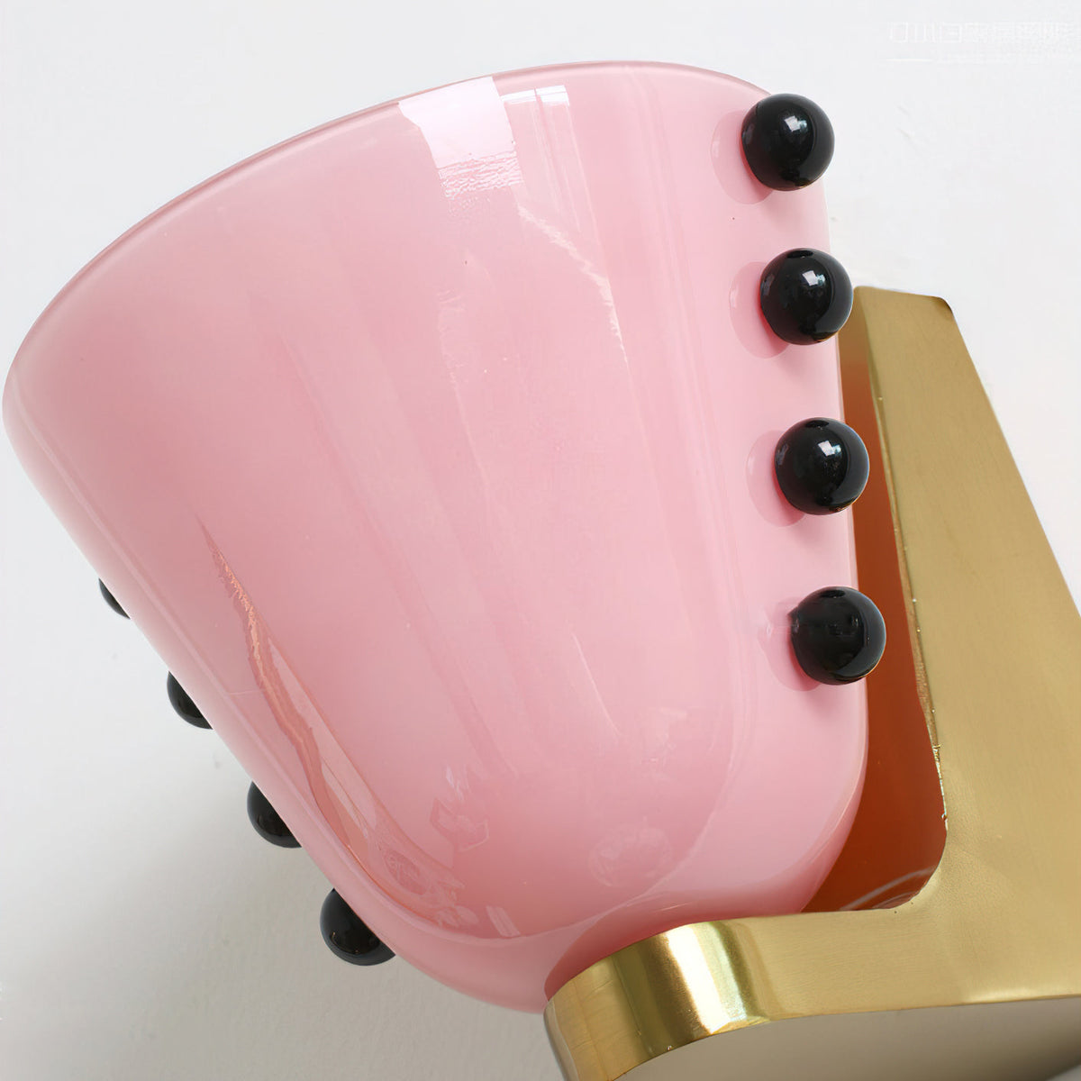 Emeranthe Wall Lamp