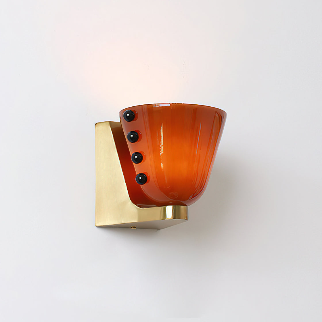 Emeranthe Wall Lamp