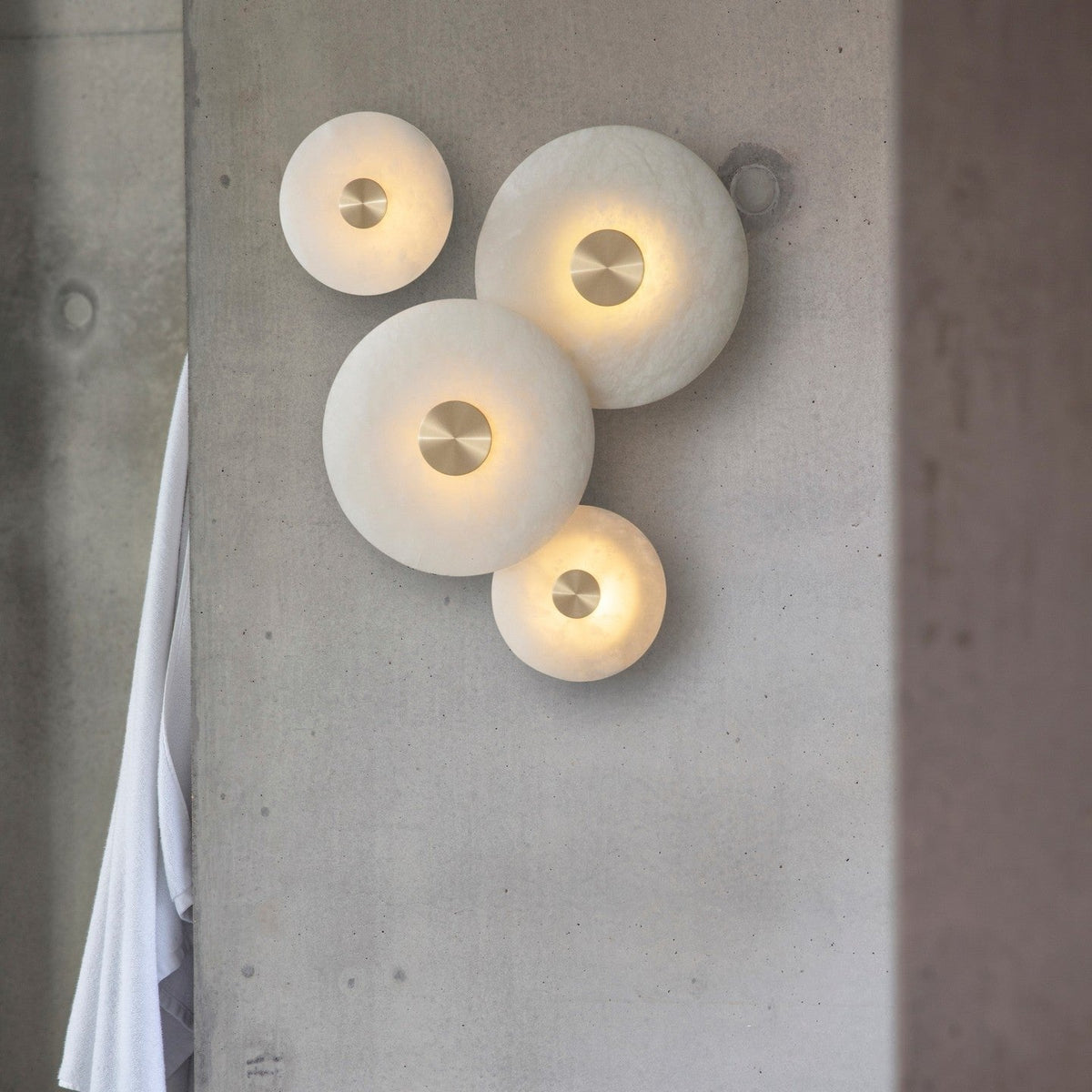 Ildvuvyu Alabaster Wall Lamp-Relic Pieces