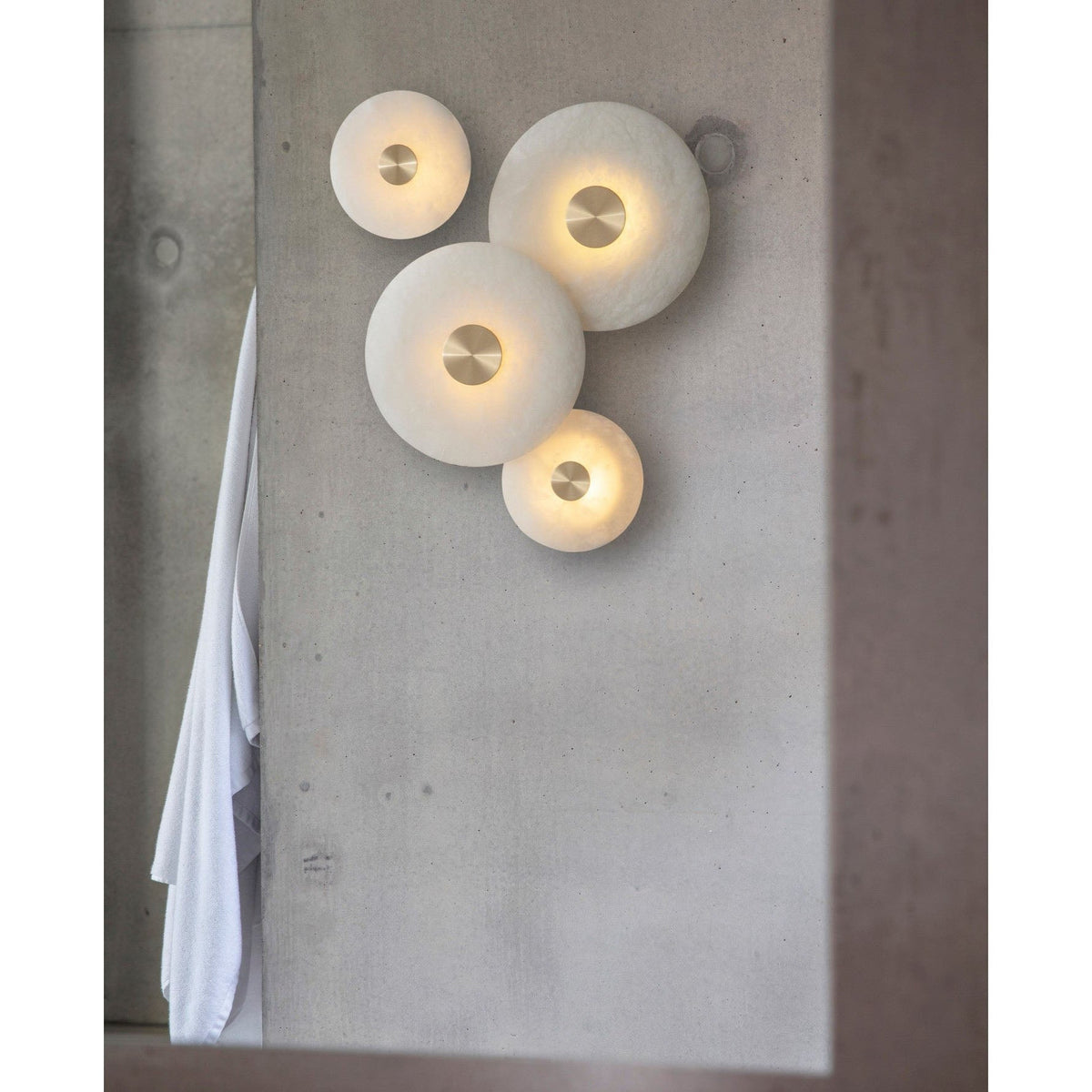 Ildvuvyu Alabaster Wall Lamp-Relic Pieces