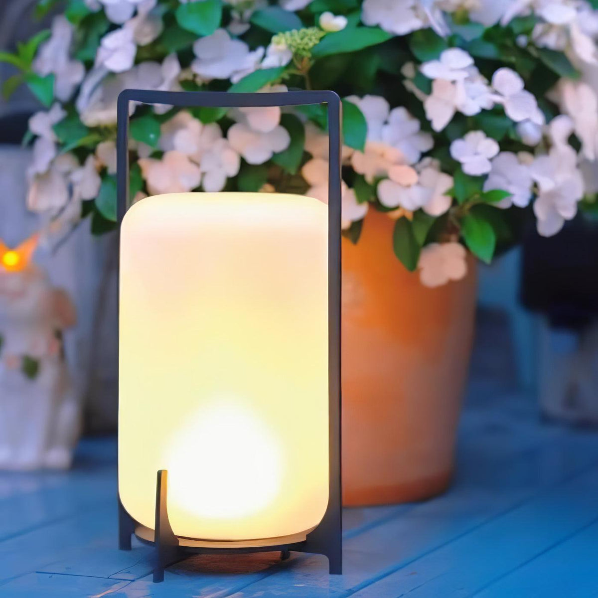 Calderis Black Twilight Lantern Table Lamp