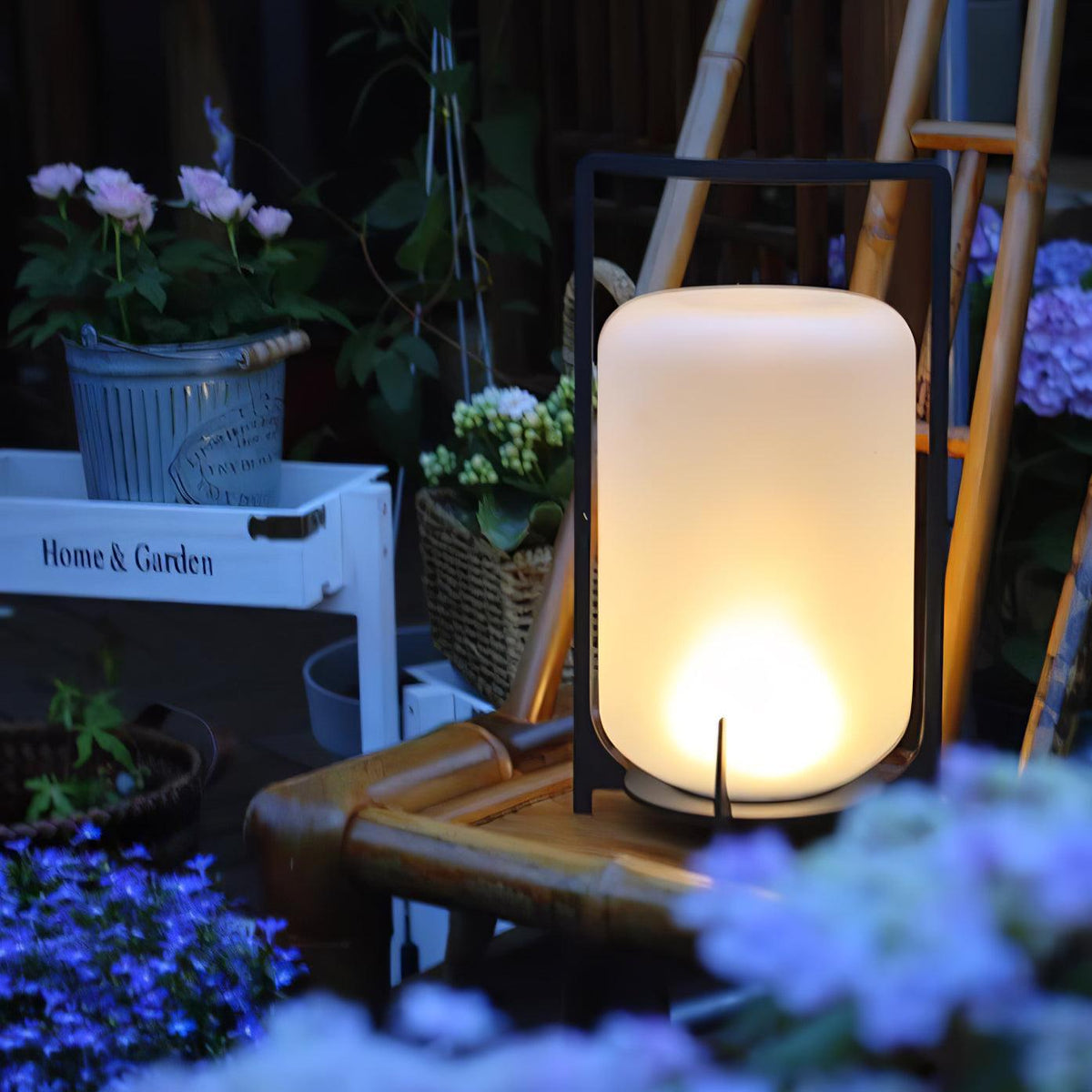 Calderis Black Twilight Lantern Table Lamp