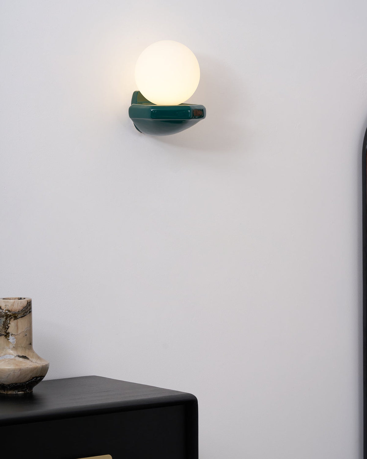 Viraerella Wall Lamp