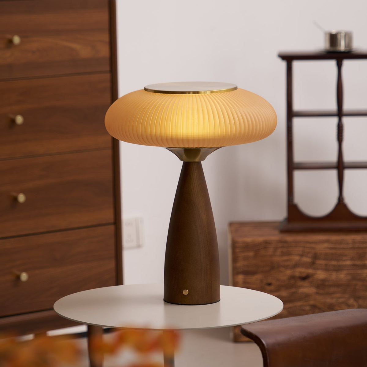Reneriella Table Lamp