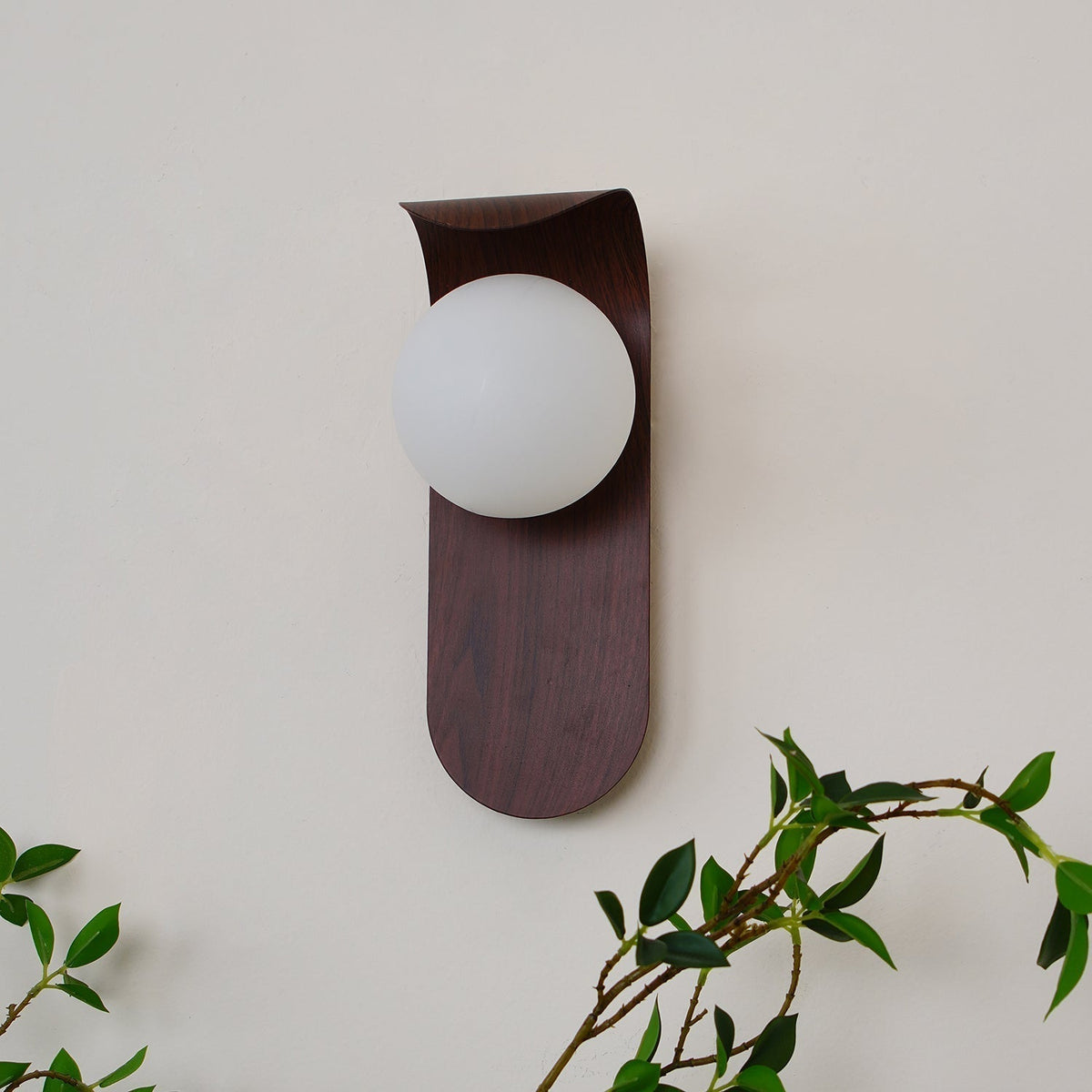 Sovedot Indoor Wall Lamp Wood / Walnut