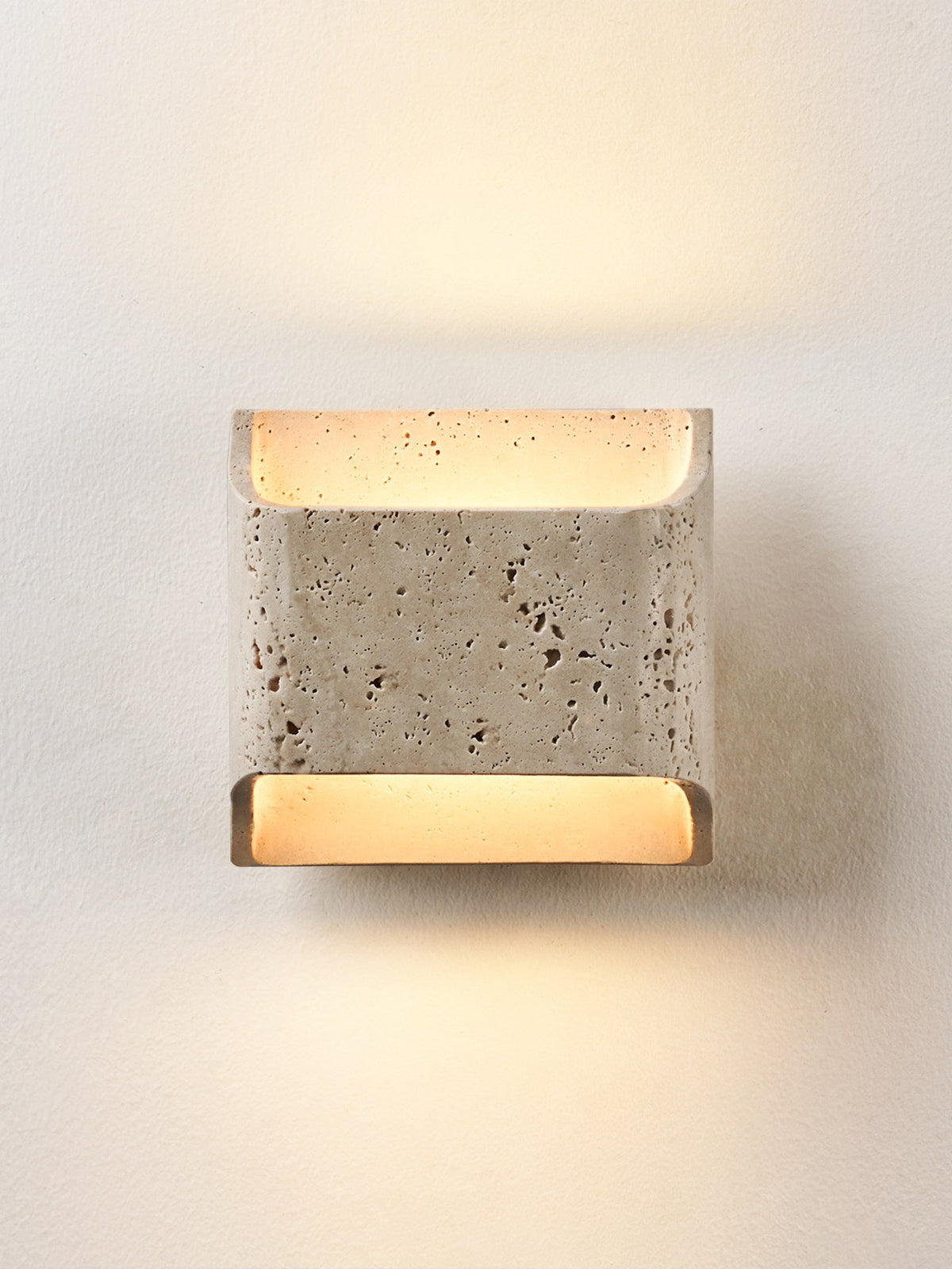 Viraoine Wall Light
