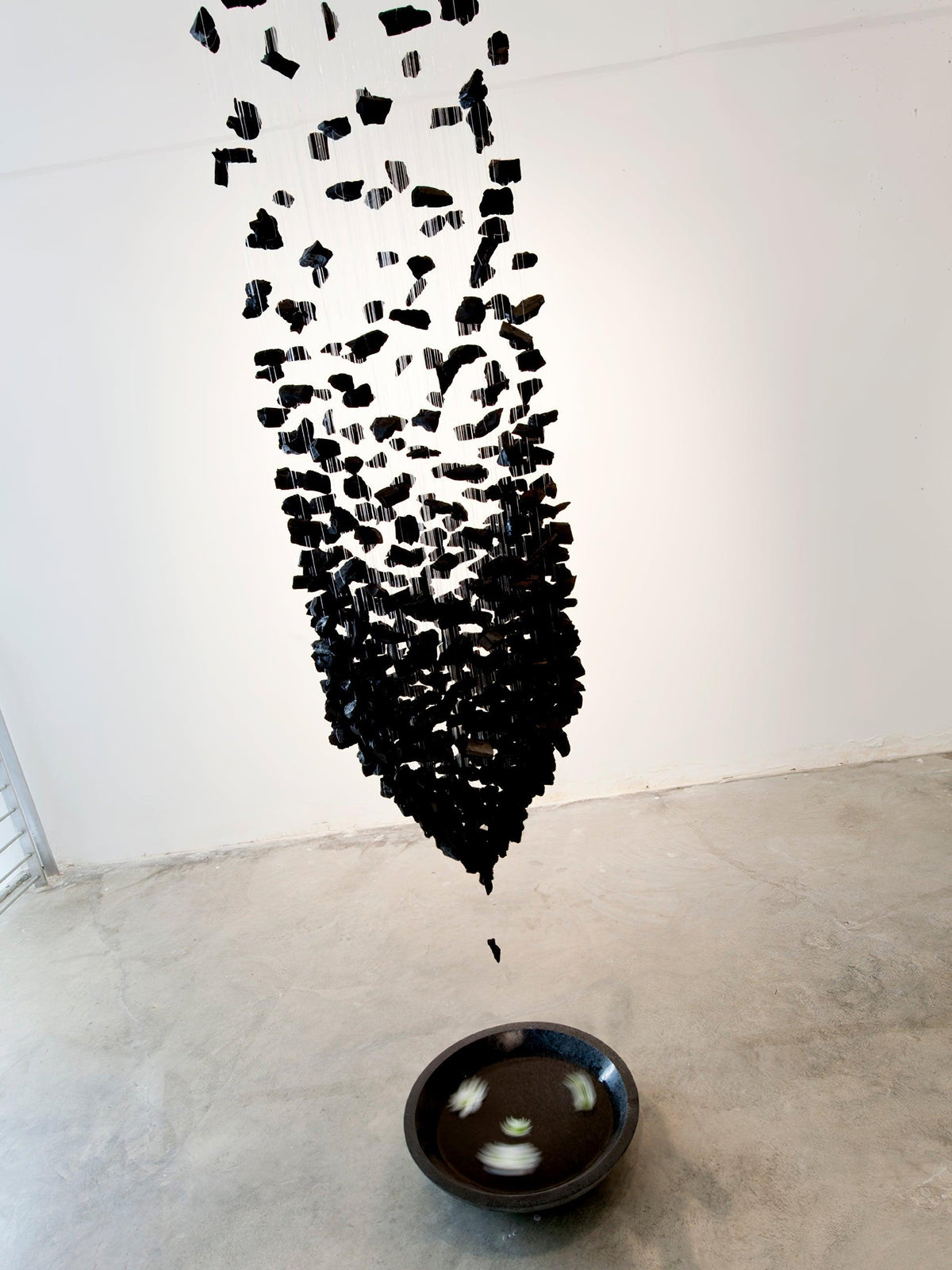 Vaelior Postmodern Luxury Black Stones Chandeliers