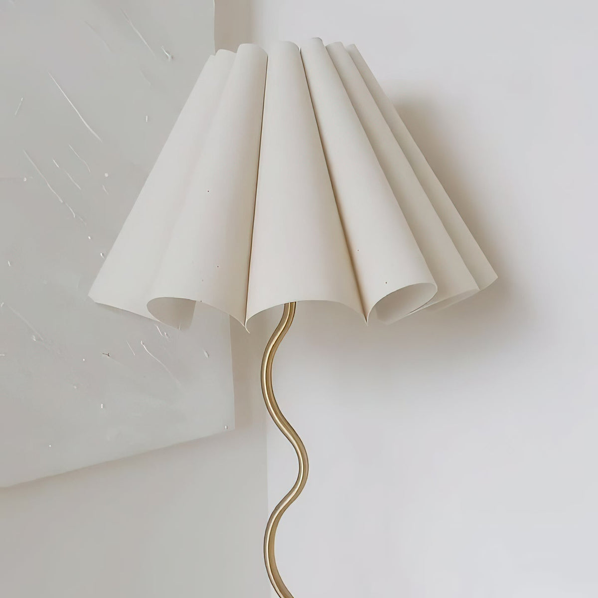 Seraphiel Cora Floor Lamp