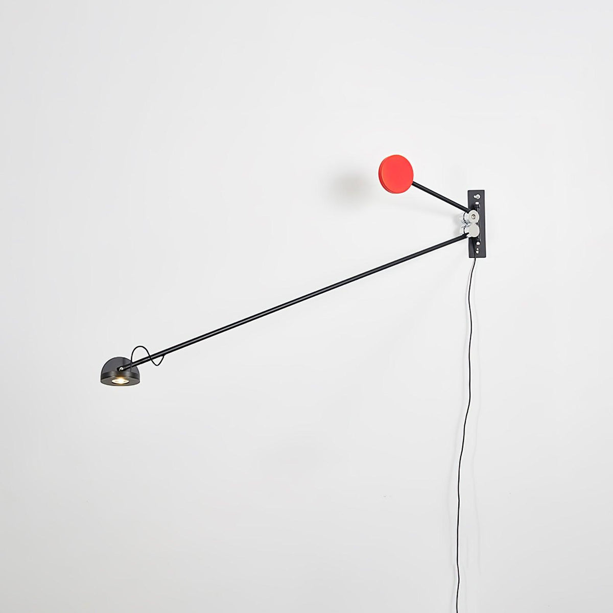 Nexus Wall Lamp