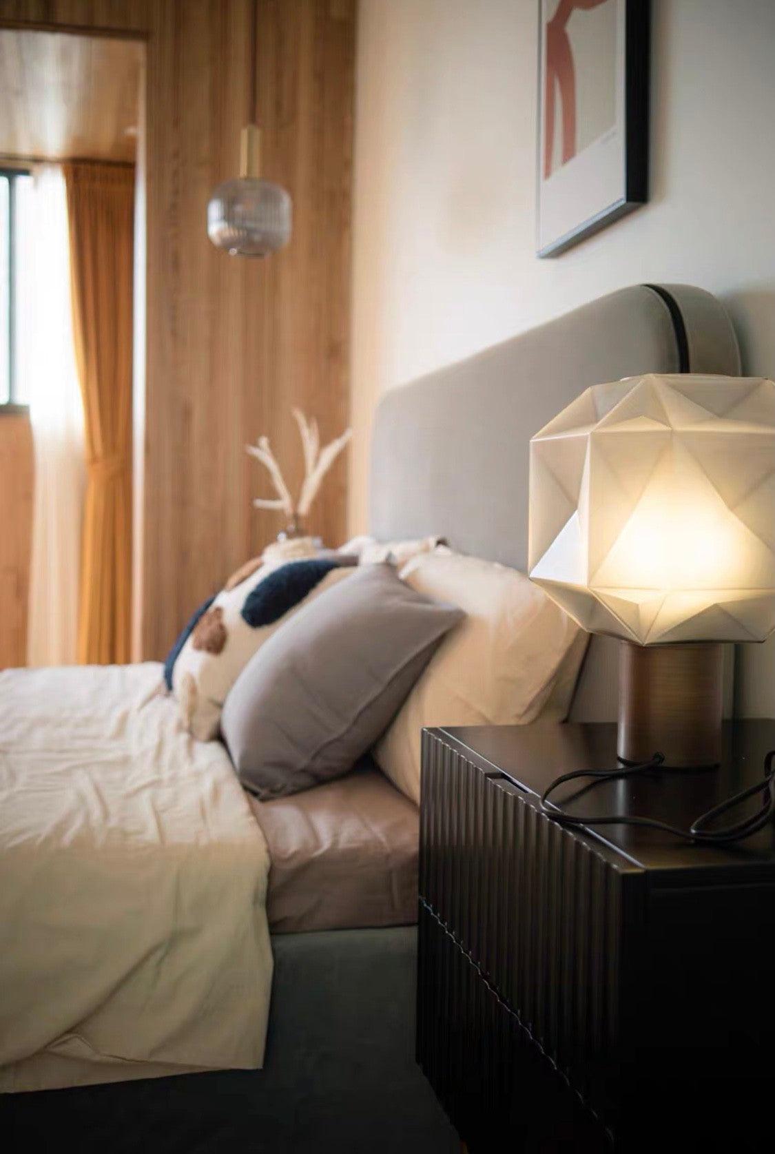 Veylin Table Lamp