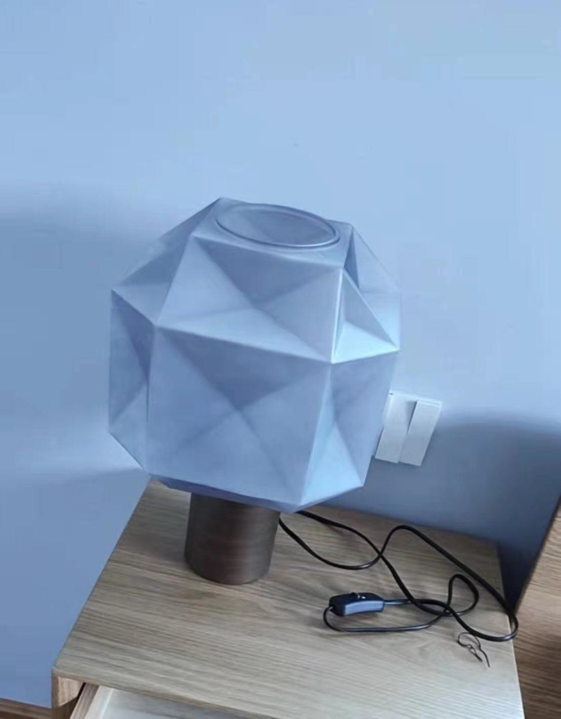 Veylin Table Lamp