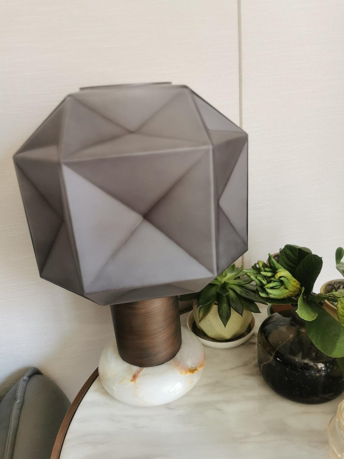 Veylin Table Lamp